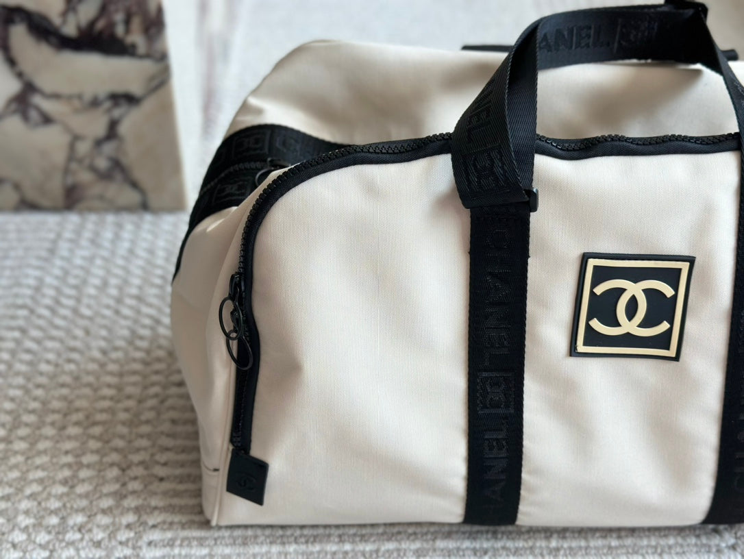 CC new arrival traval bag size: 50 *26cm