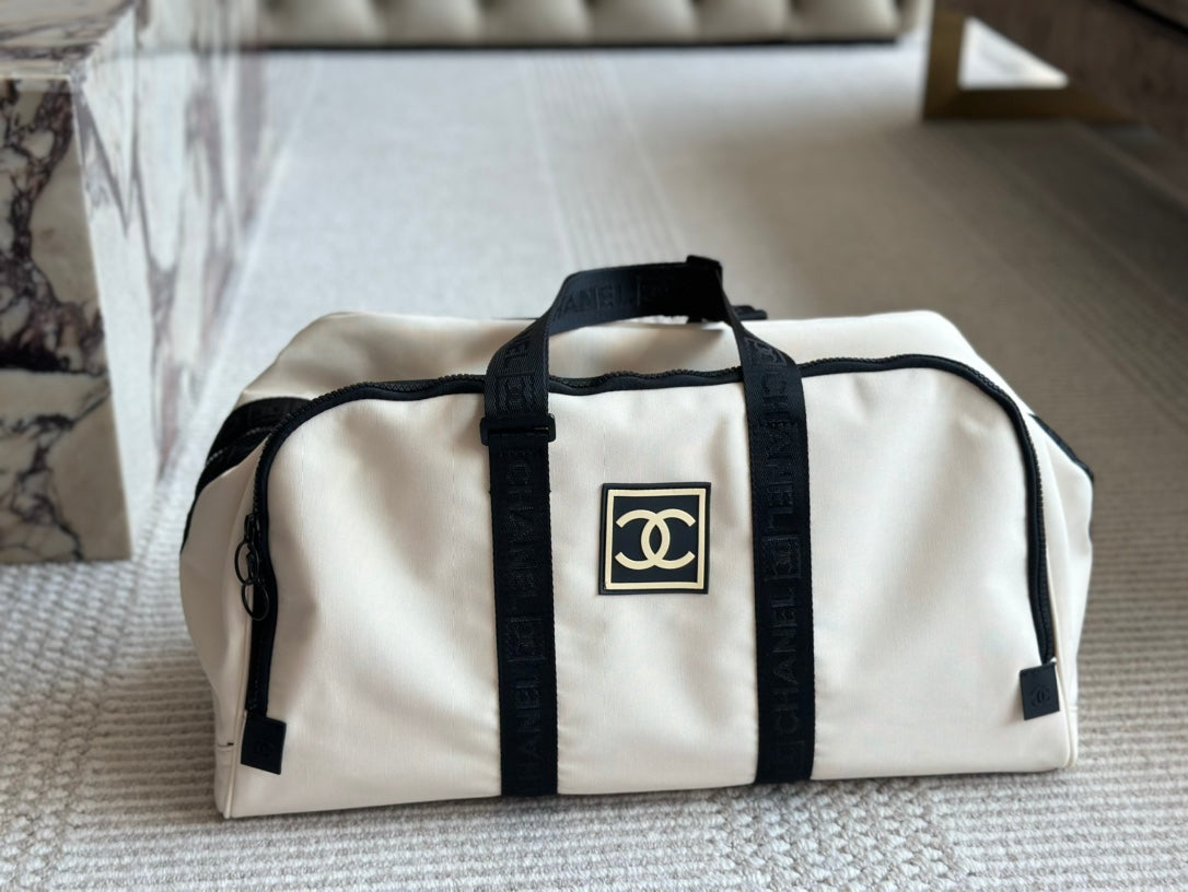 CC new arrival traval bag size: 50 *26cm