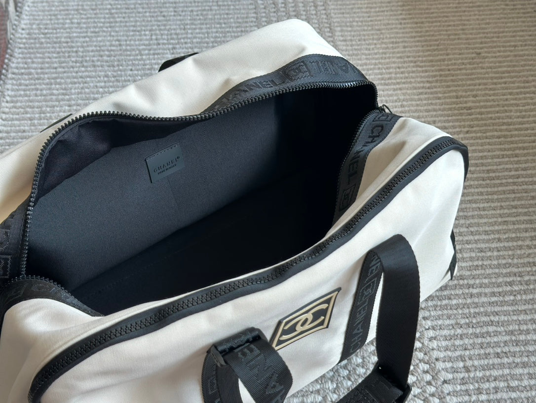 CC new arrival traval bag size: 50 *26cm