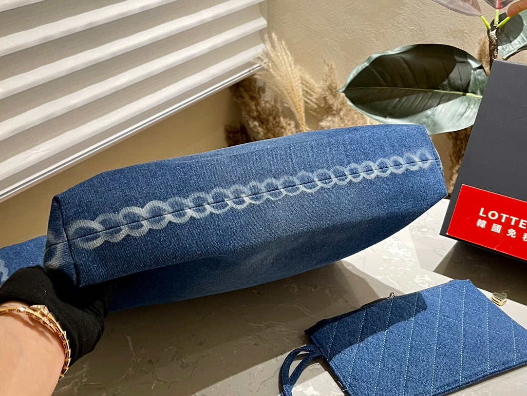 CC new arrival denim tote bag size: 30*40 cm