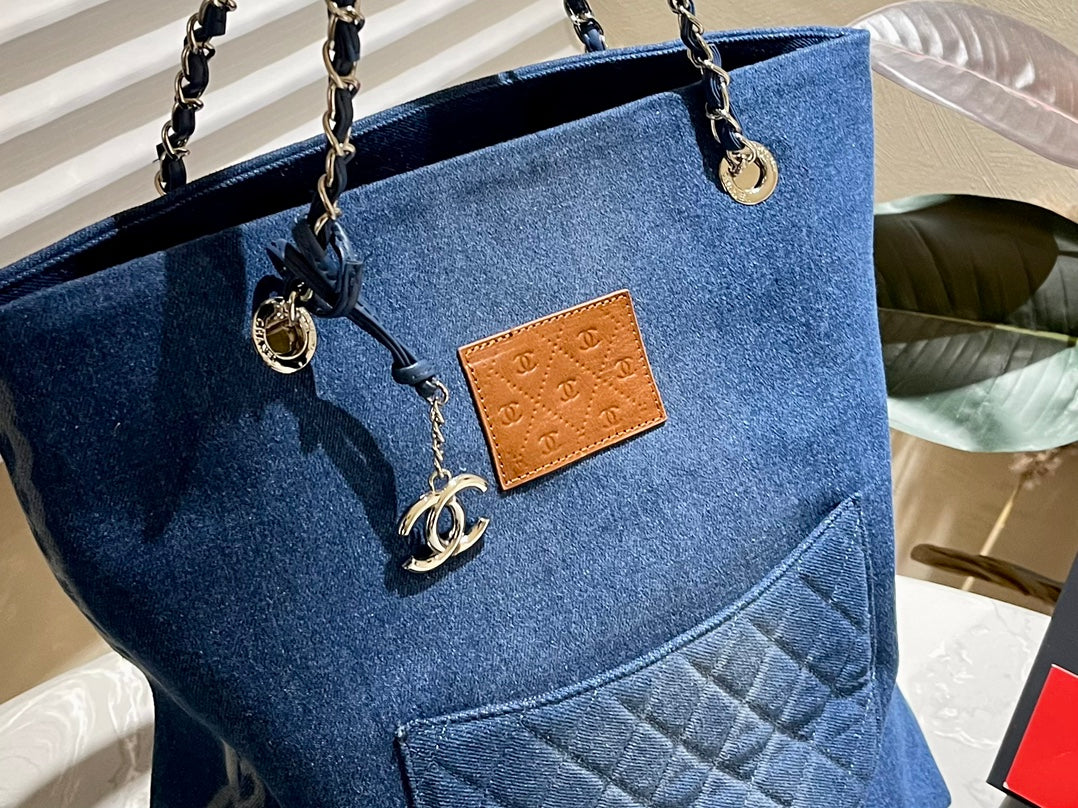 CC new arrival denim tote bag size: 30*40 cm