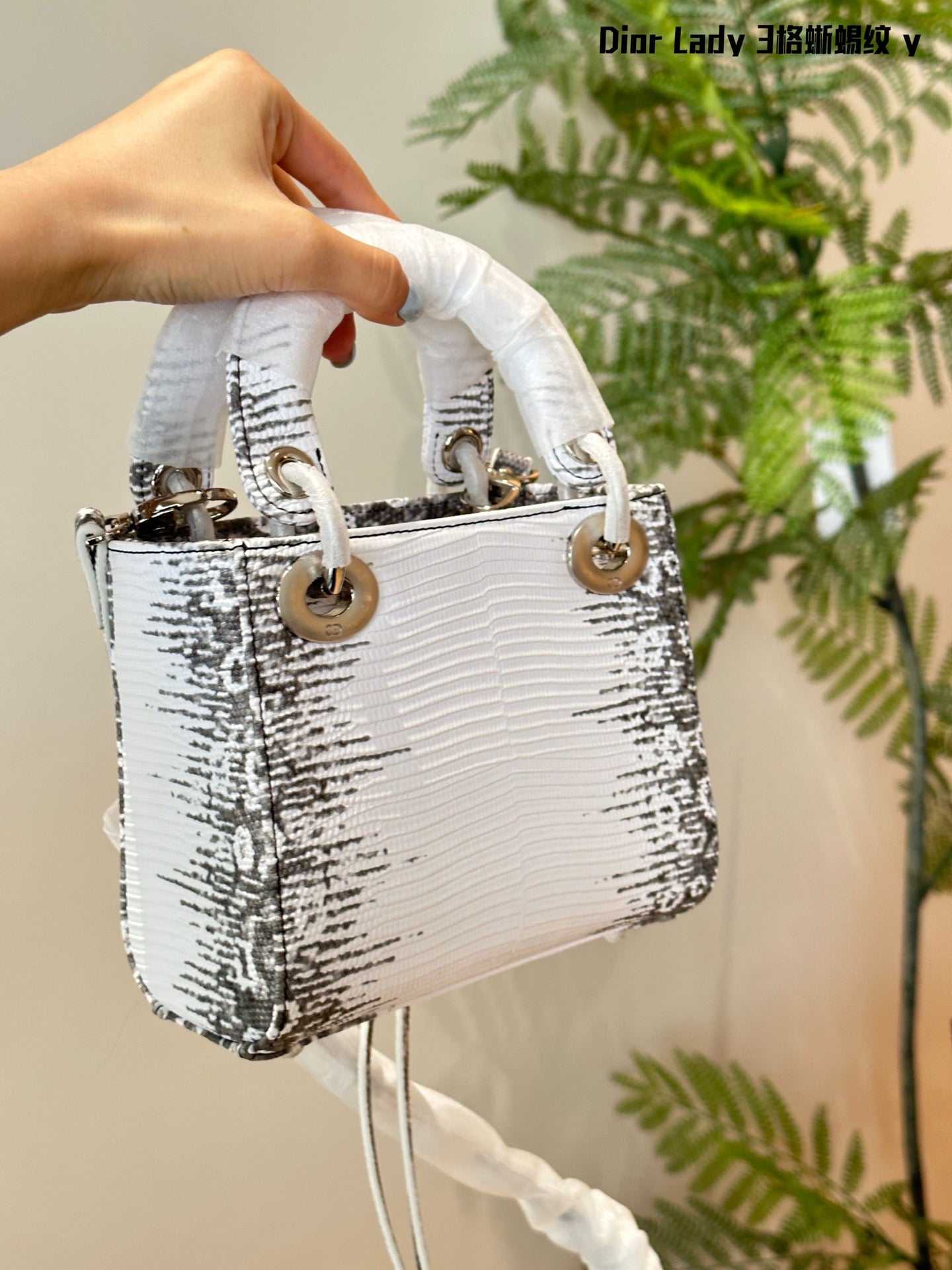 CD new arrival lady bag size;17cm