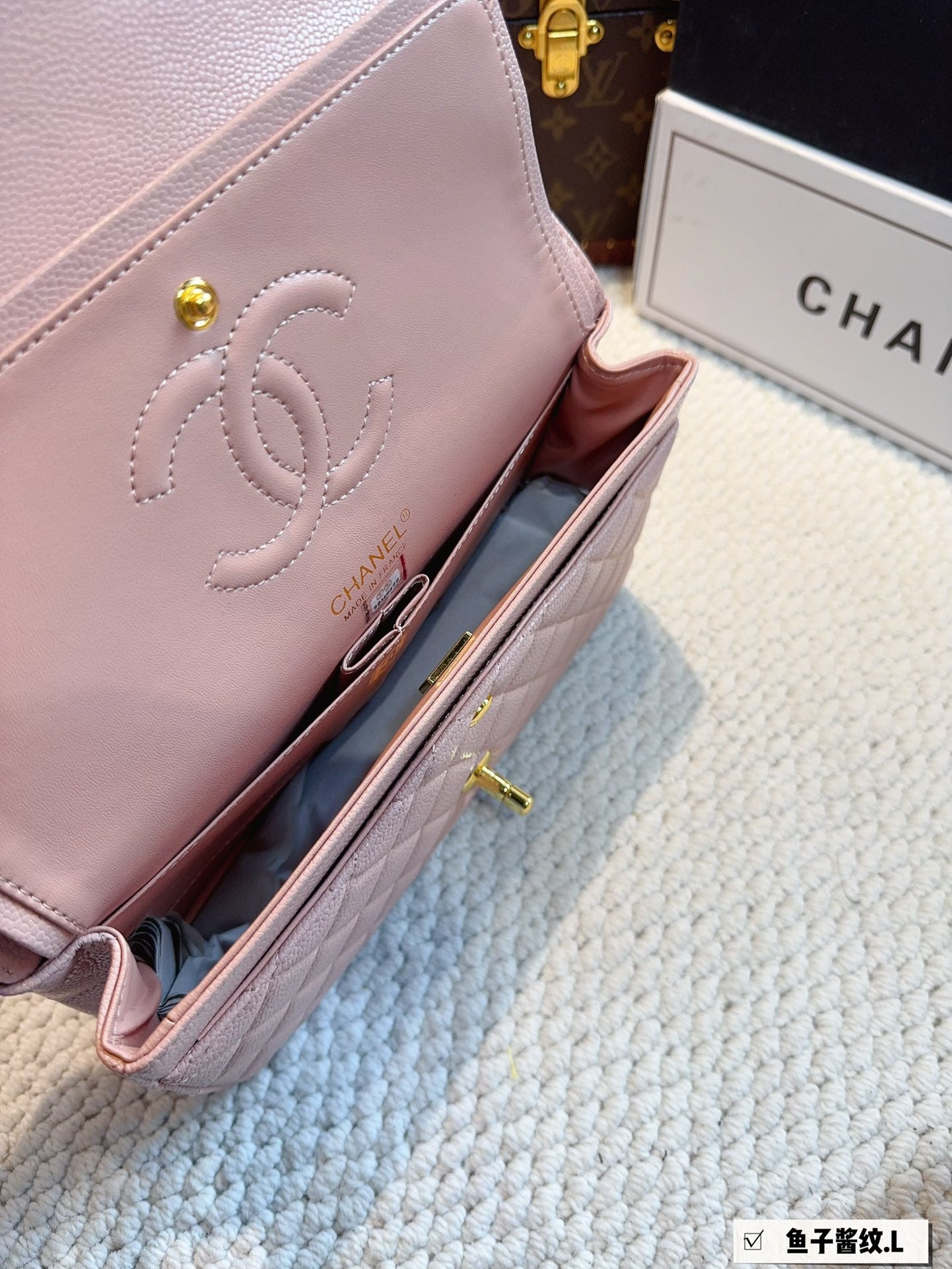 CC new arrival cf bag caviar leather size; 26*6*17cm