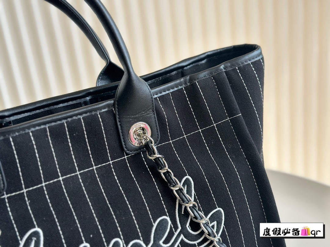 CC new arrival tote bag size: 36*28cm