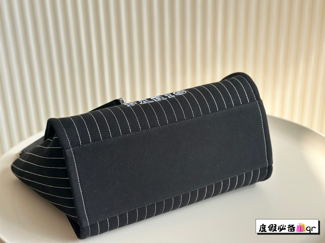 CC new arrival tote bag size: 36*28cm