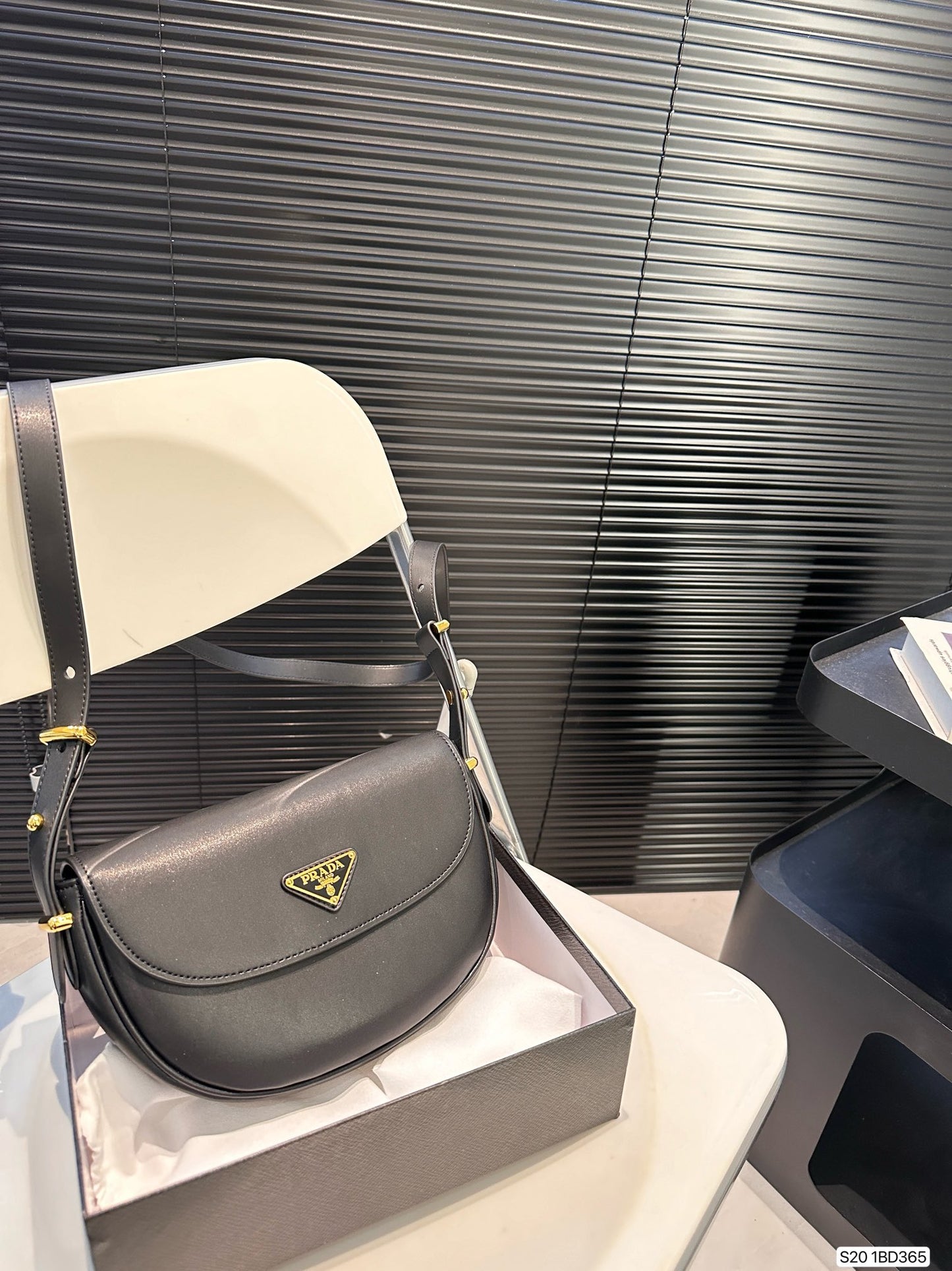 Pra new arrival bag size: 24 * 16 cm