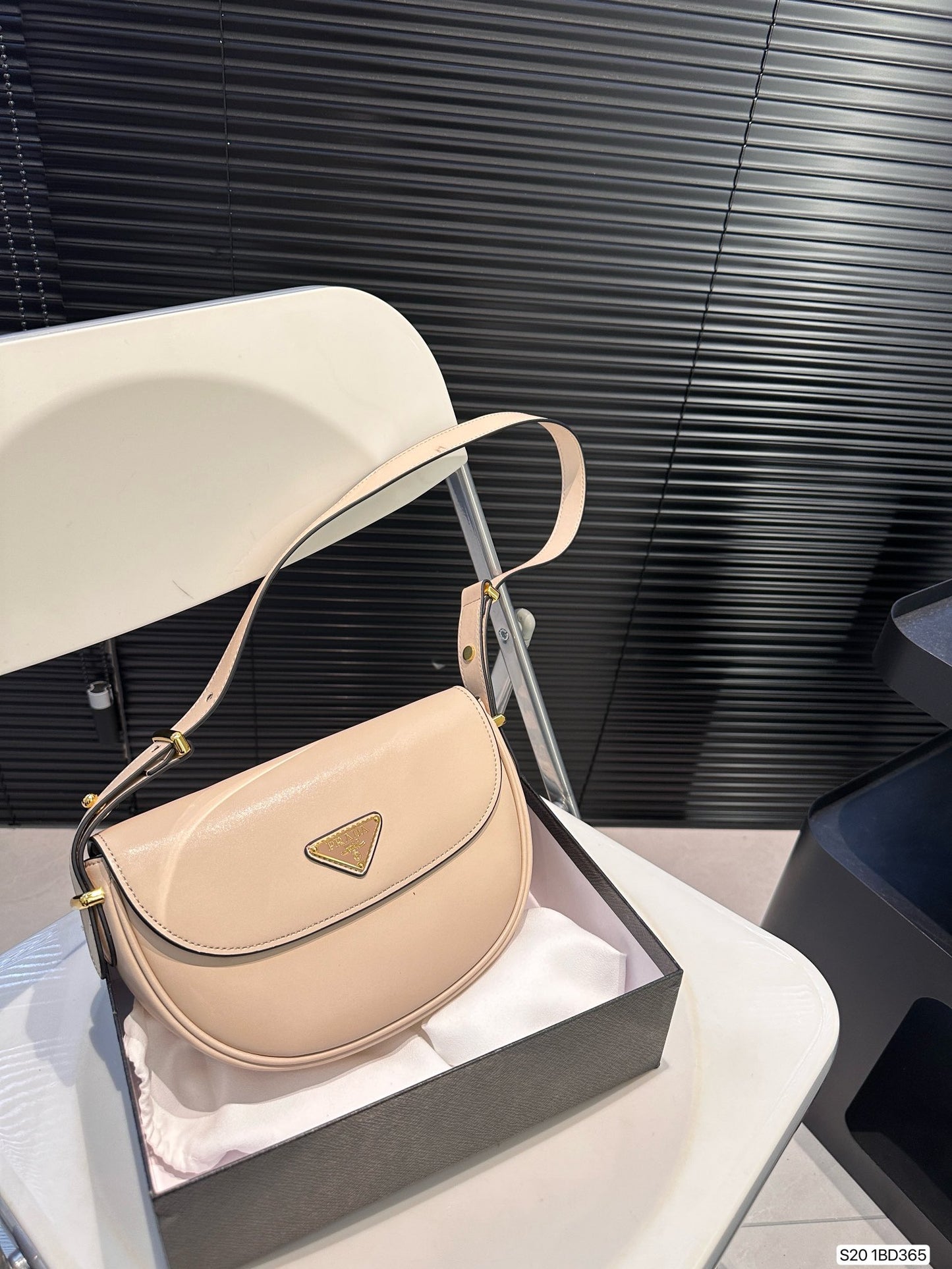 Pra new arrival bag size: 24 * 16 cm