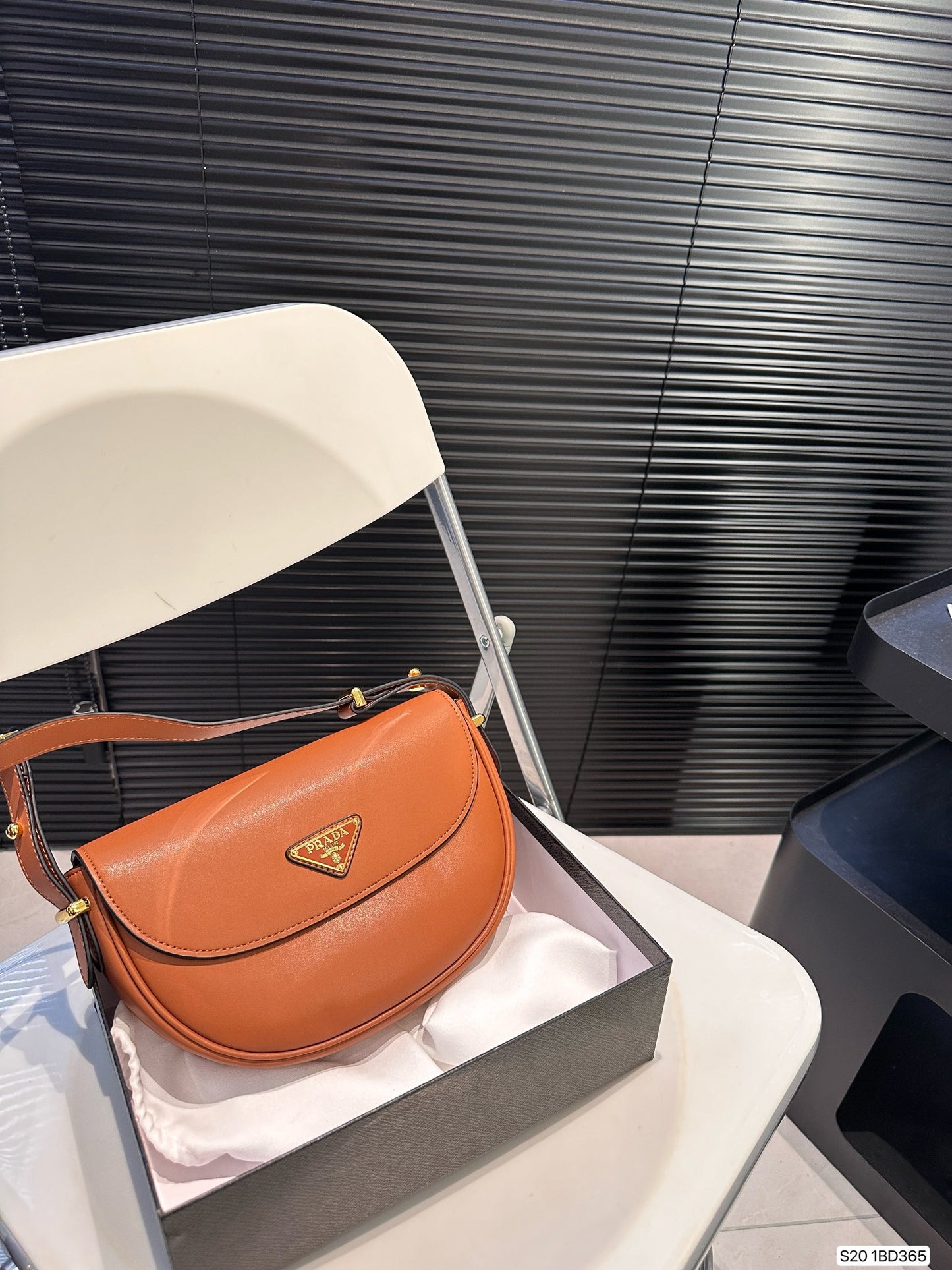 Pra new arrival bag size: 24 * 16 cm