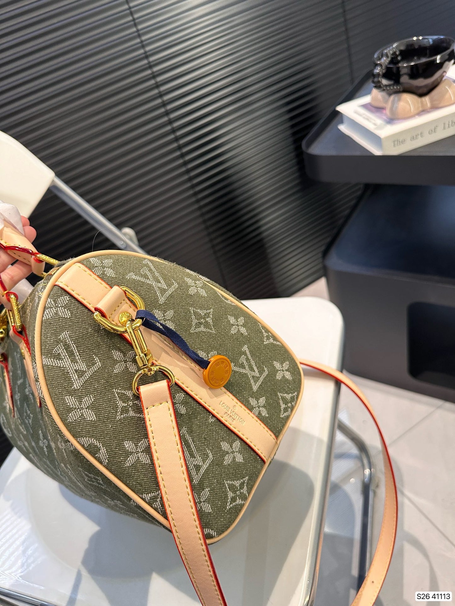 Louis new arrival speedy 25 denim bag size: 25 * 19  cm