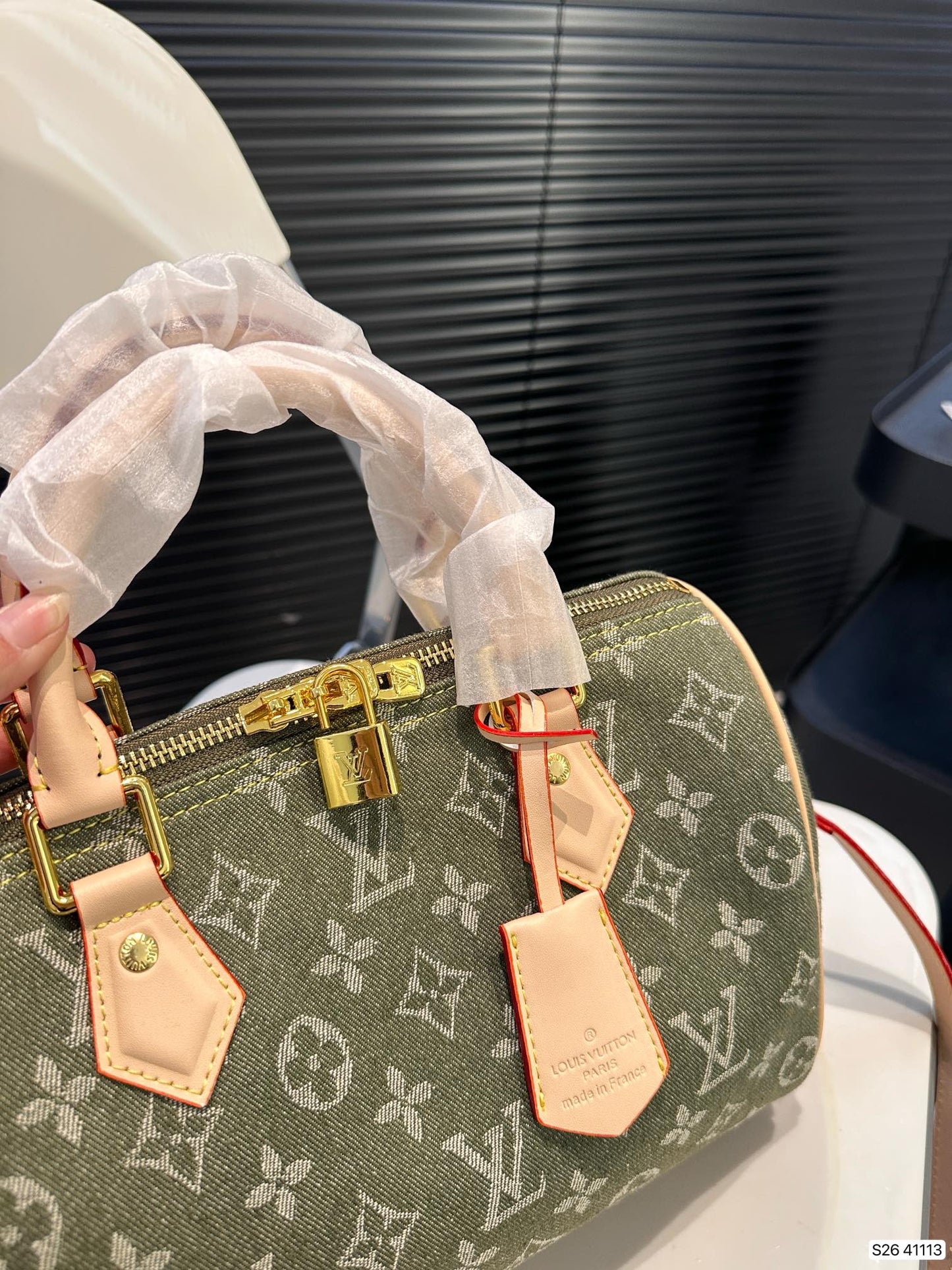 Louis new arrival speedy 25 denim bag size: 25 * 19  cm