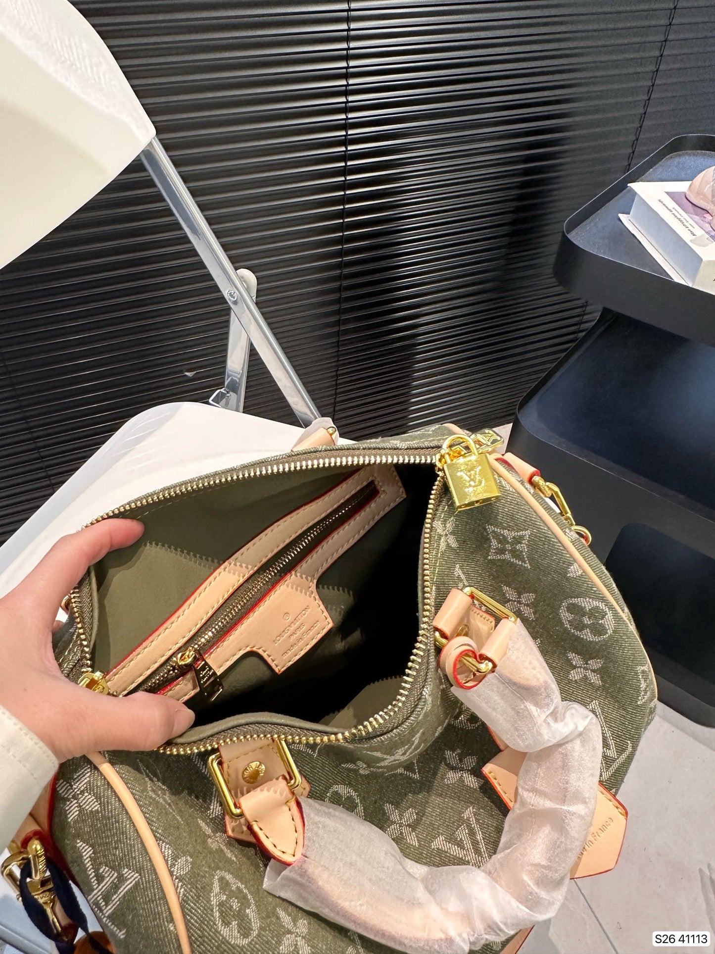 Louis new arrival speedy 25 denim bag size: 25 * 19  cm