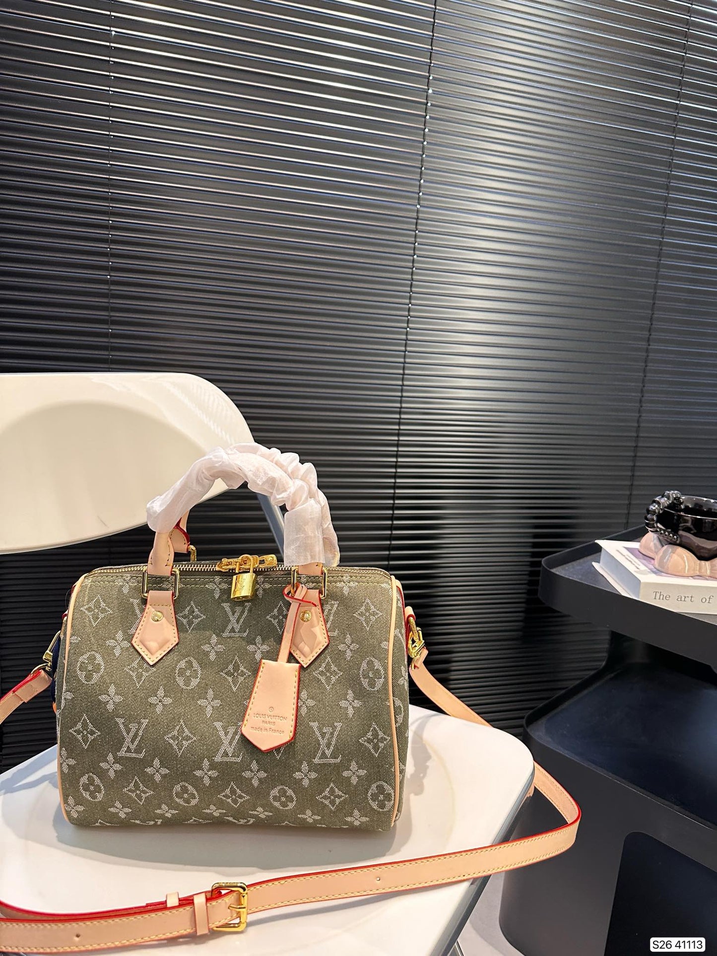 Louis new arrival speedy 25 denim bag size: 25 * 19  cm