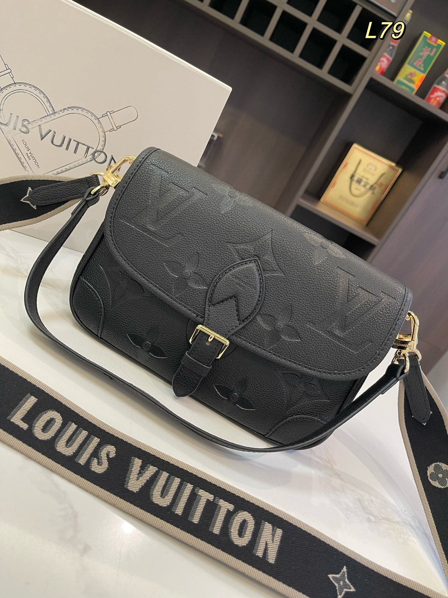 Louis new arrival Diane bag size：25*17cm