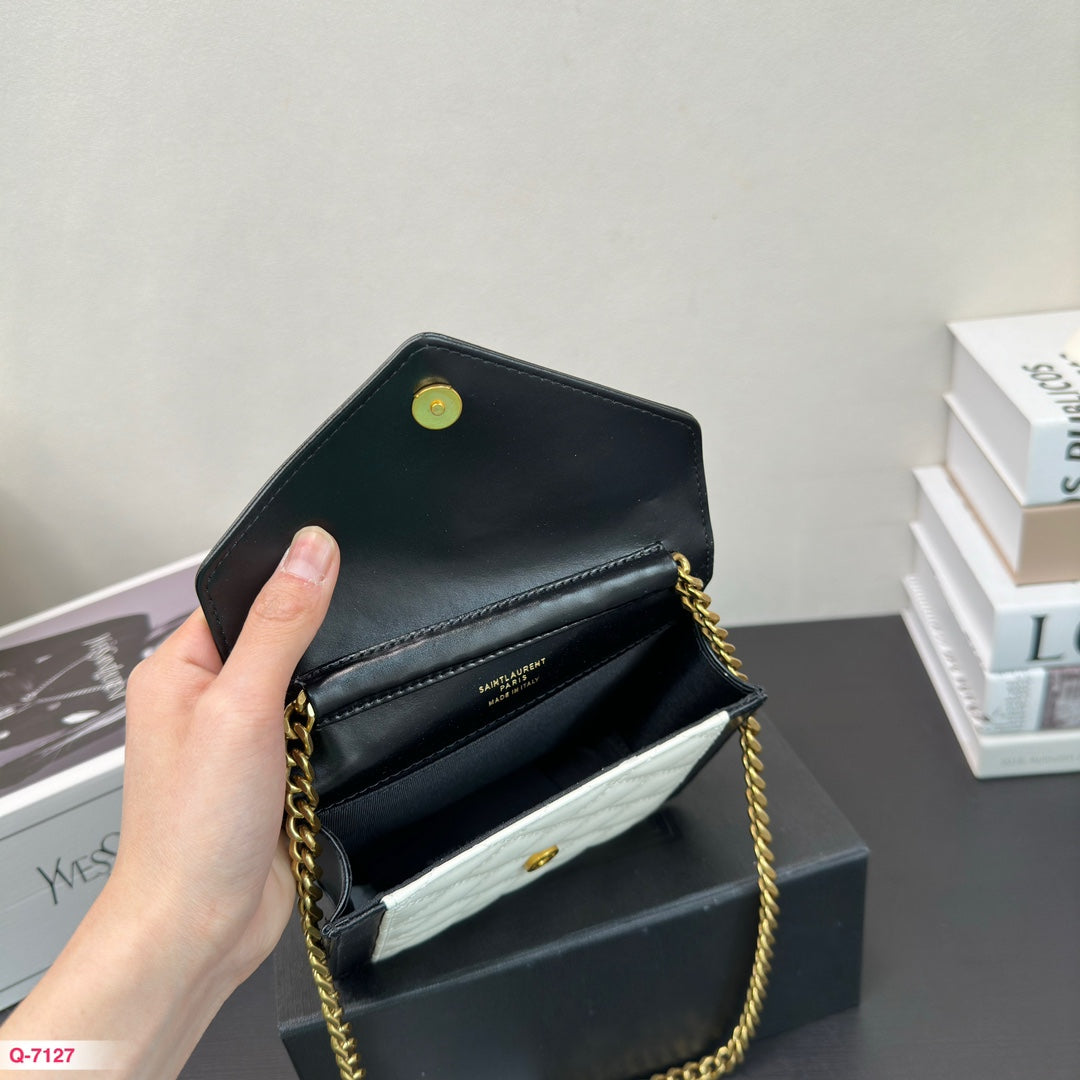 Y ENVELOPE New arrival bag size: 17*13 cm