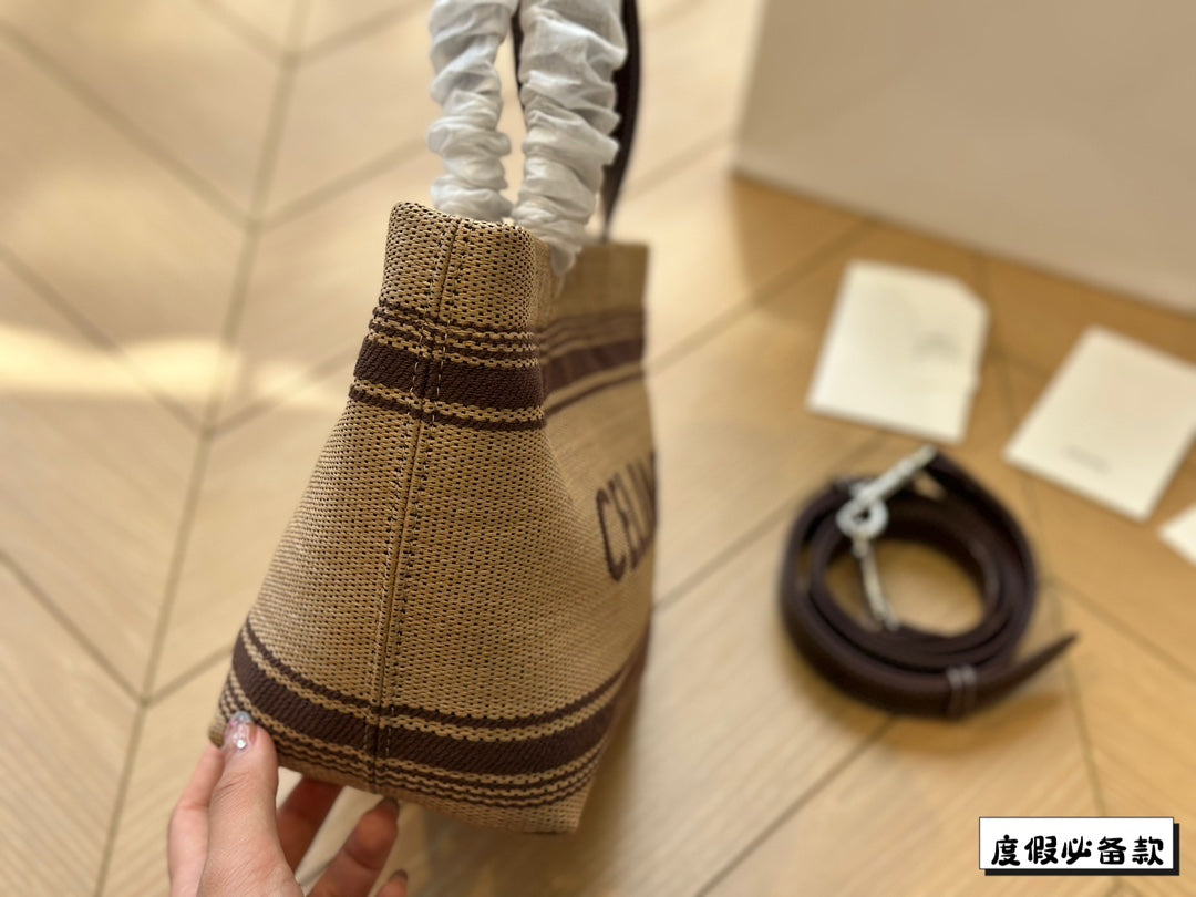 Ce new arrival tote bag size: 20*17 cm