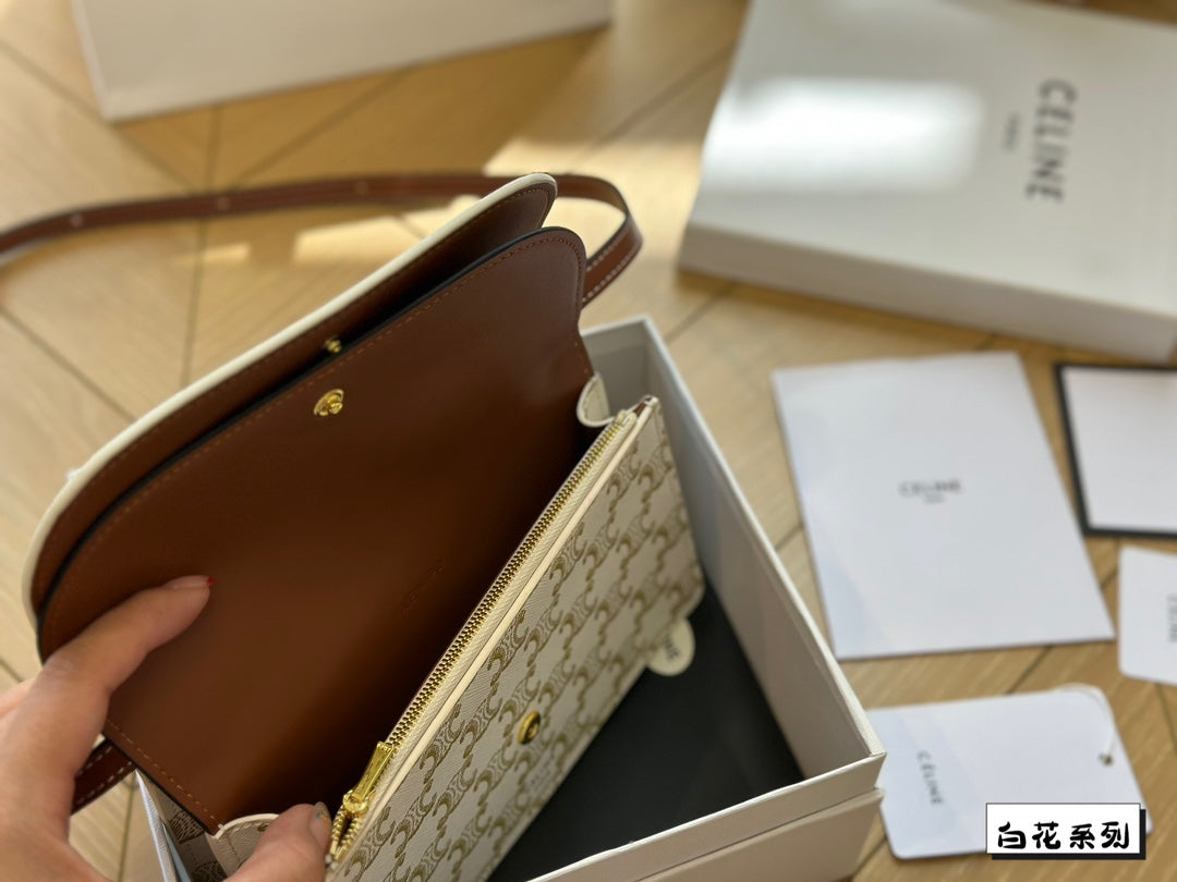 Ce new arrival bag  size: 20 cm