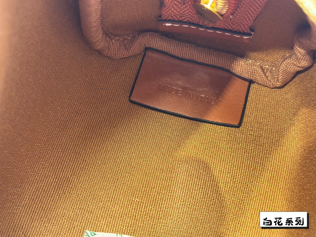 Ce new arrival boston bag size: 14*10 cm