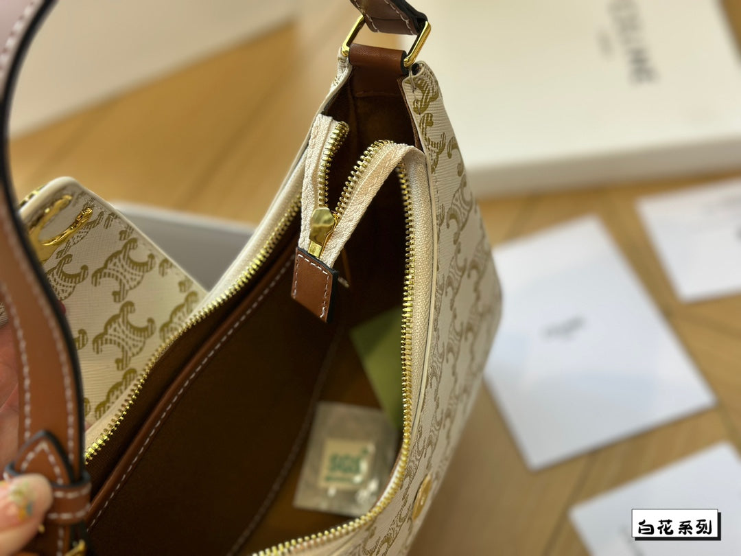 Ce new arrival bag size: 24*14cm