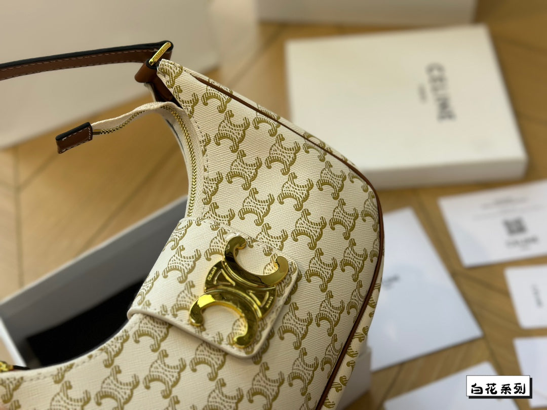 Ce new arrival bag size: 24*14cm