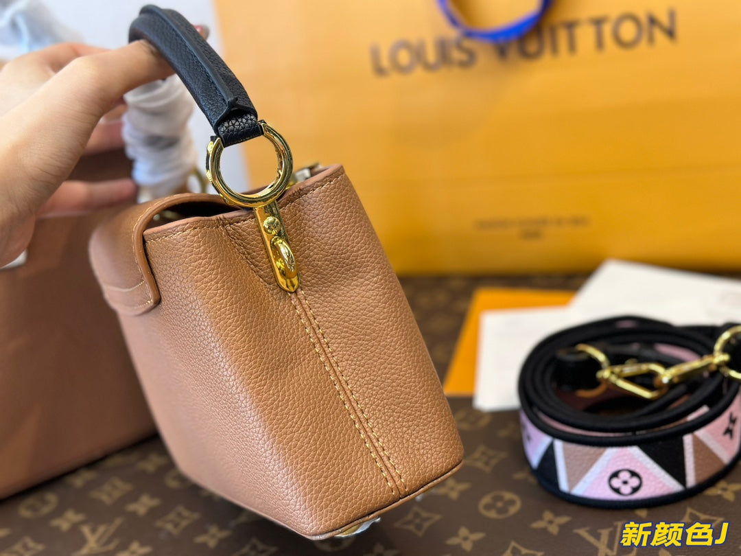 Louis new arrival Capucines monogram bag 02