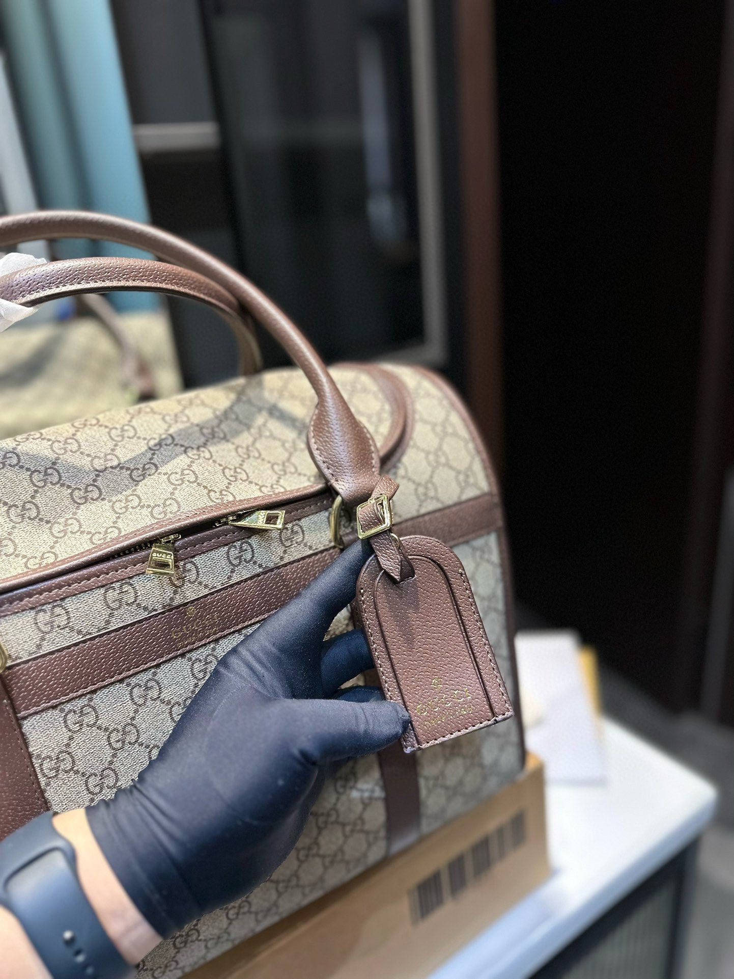 GG new arrival pet bags size: 39*20*32 cm