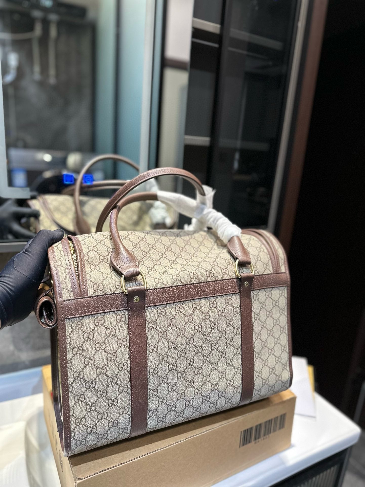 GG new arrival pet bags size: 39*20*32 cm