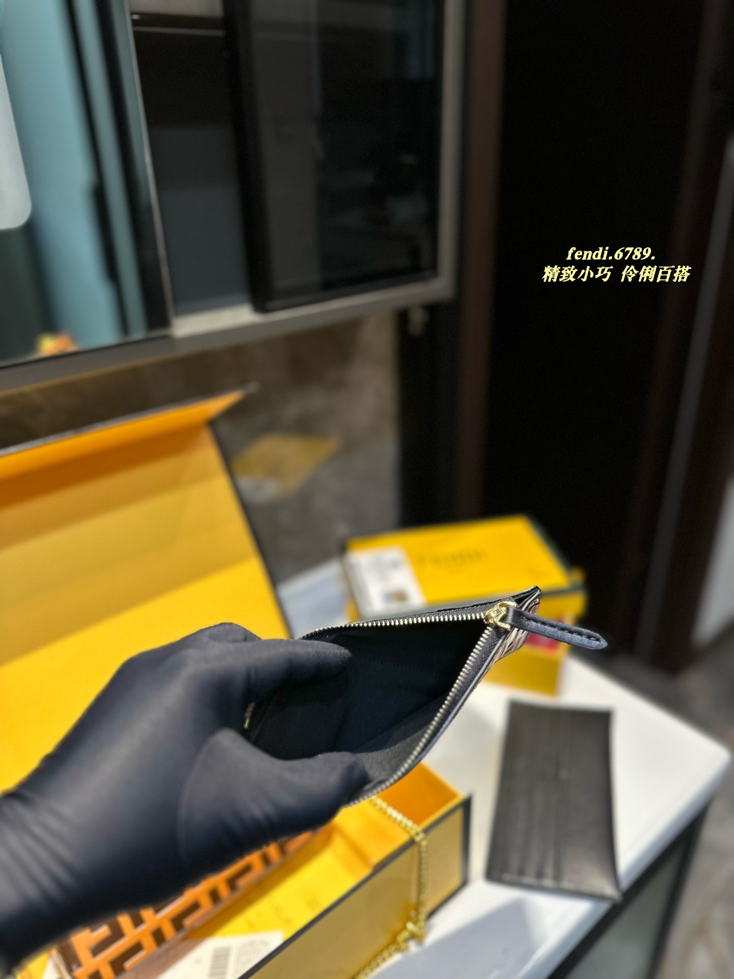 Fen Canvas  new arrival chain bag size; 21*3*12 cm