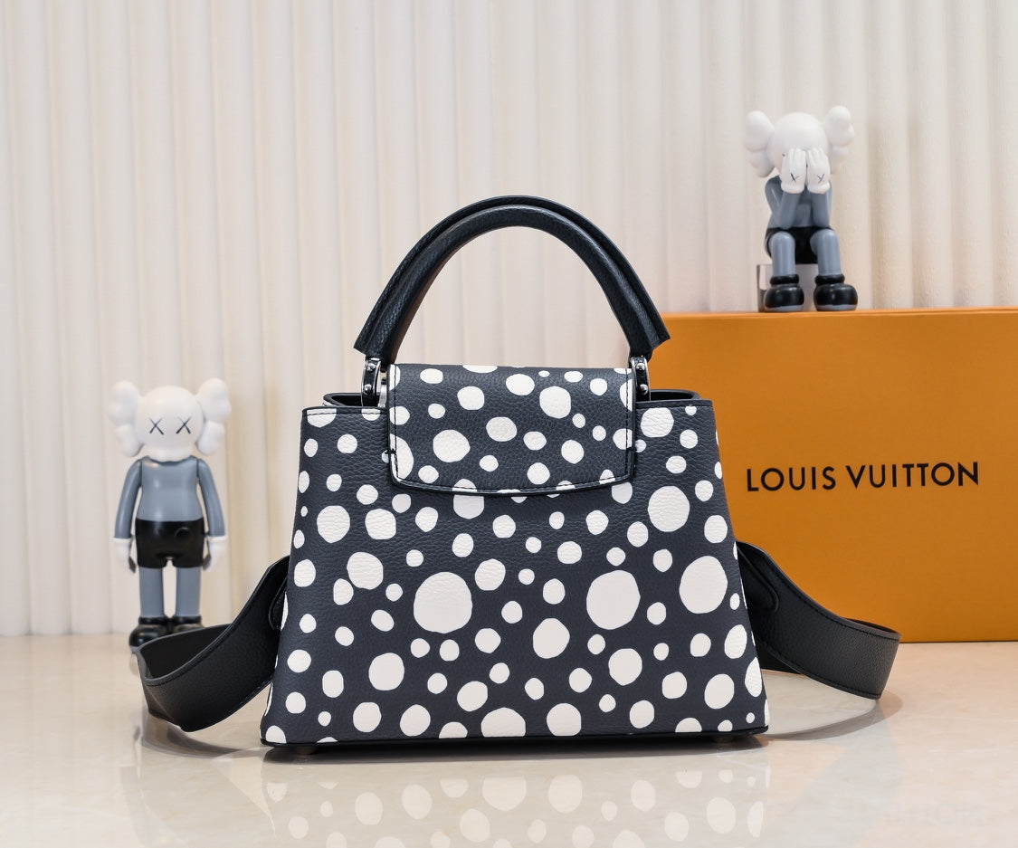 Louis x YK Capucines Taurillon new arrival bag size : 27 x 18 x 9 cm