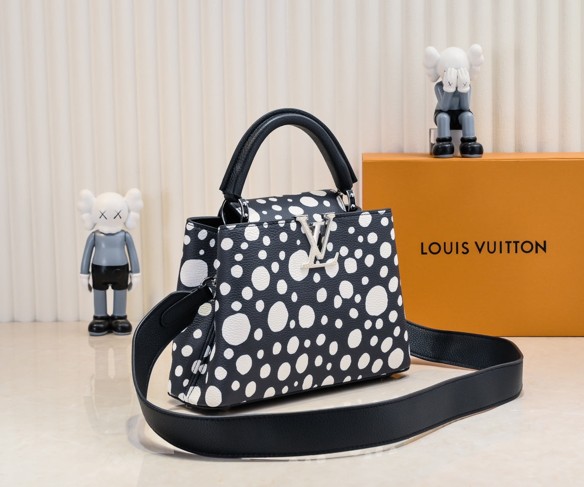 Louis x YK Capucines Taurillon new arrival bag size : 27 x 18 x 9 cm
