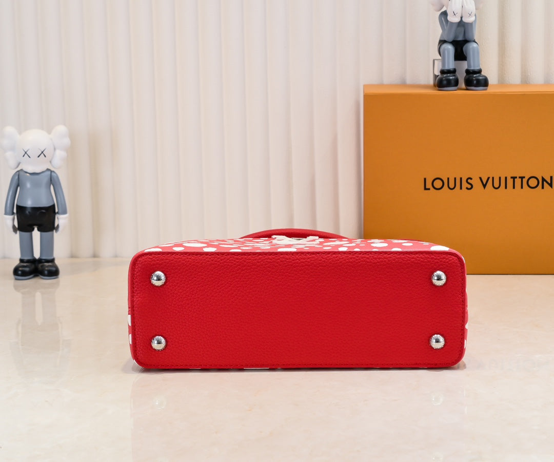Louis x YK Capucines Taurillon new arrival bag size : 27 x 18 x 9 cm