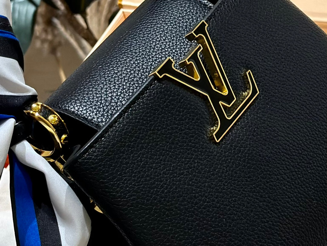 Louis capucines new arrival bag 05