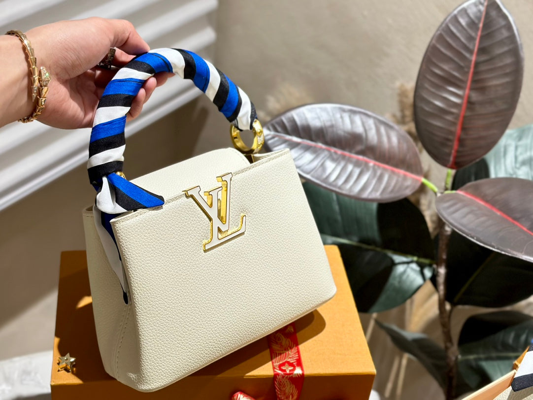 Louis capucines new arrival bag 05