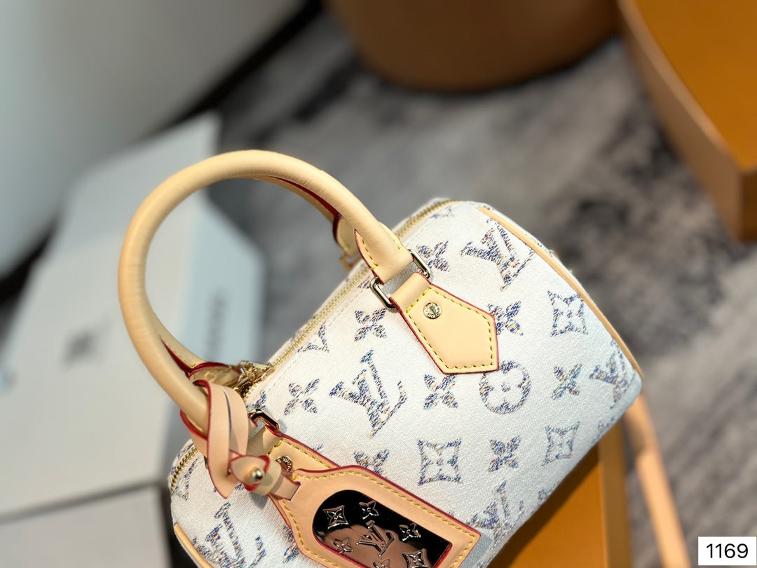 Louis new arrival speedy bag size; 20cm