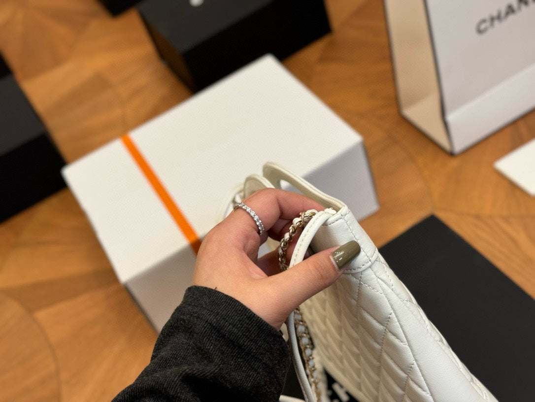 CC new arrival 31bag mini bag size: 23*19cm