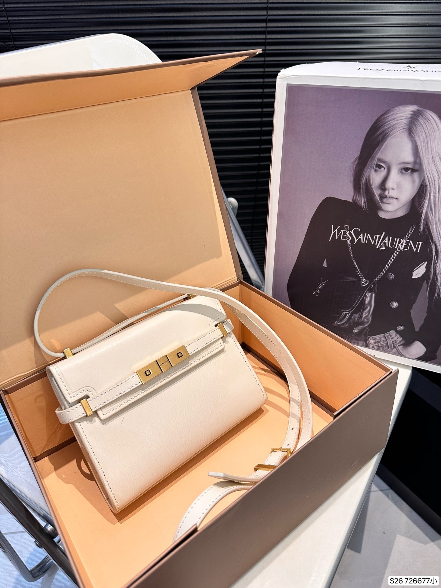 Y new arrival Manhattan bag smooth leather small size: 19 *14 cm