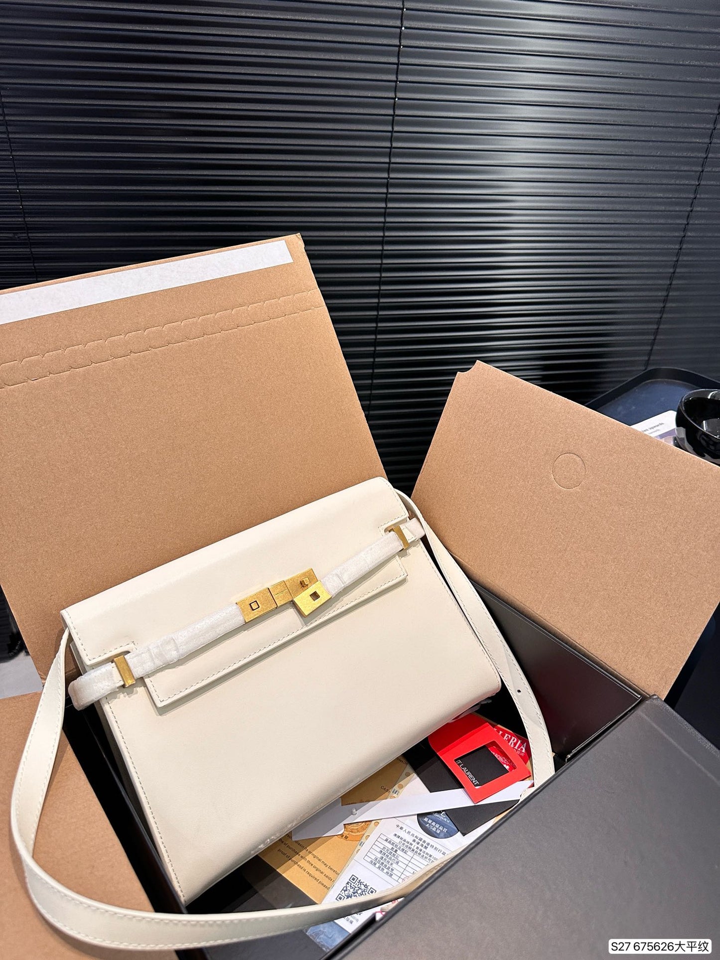 Y new arrival Manhattan bag smooth leather size: 29 * 22 cm