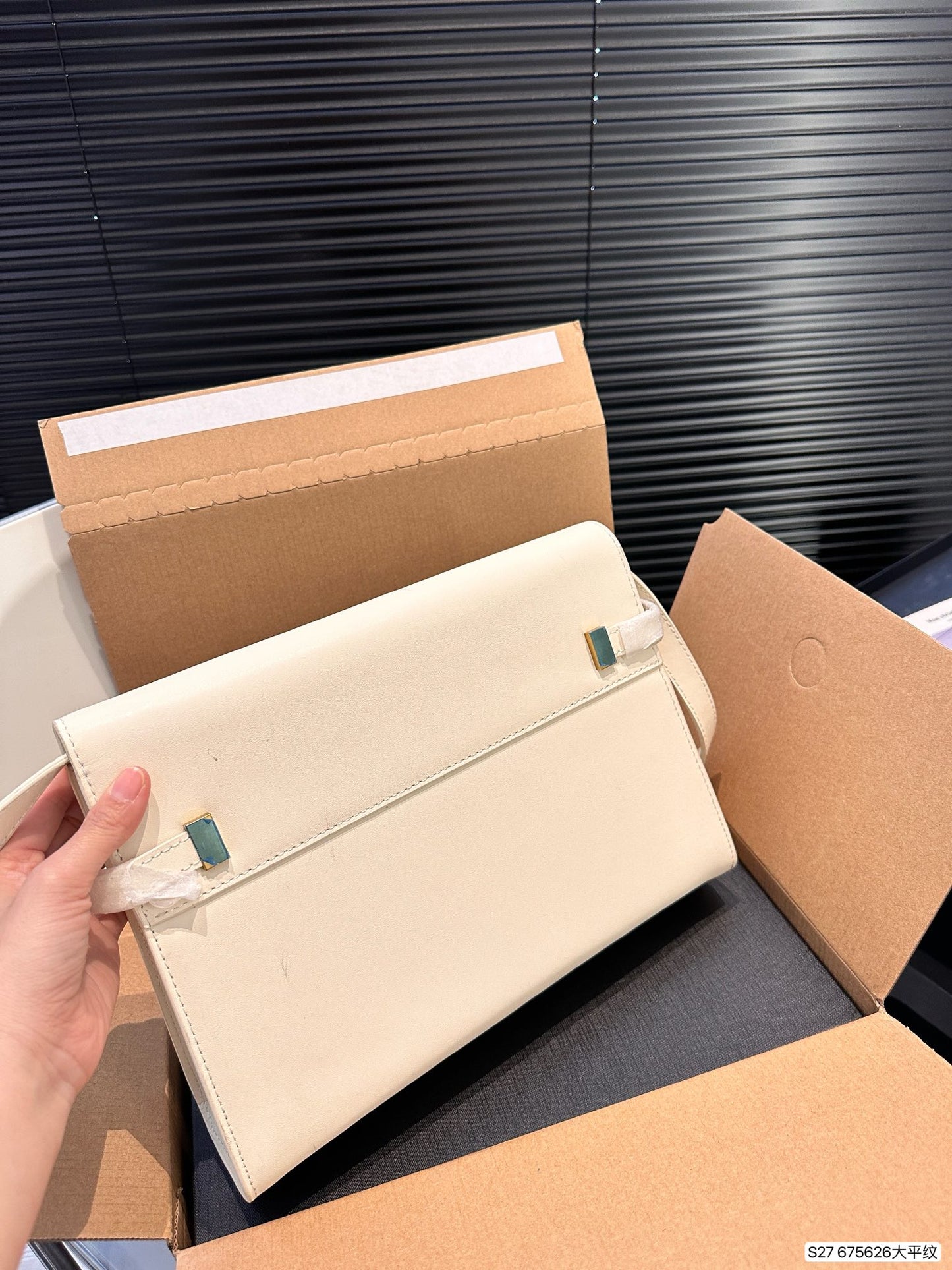 Y new arrival Manhattan bag smooth leather size: 29 * 22 cm