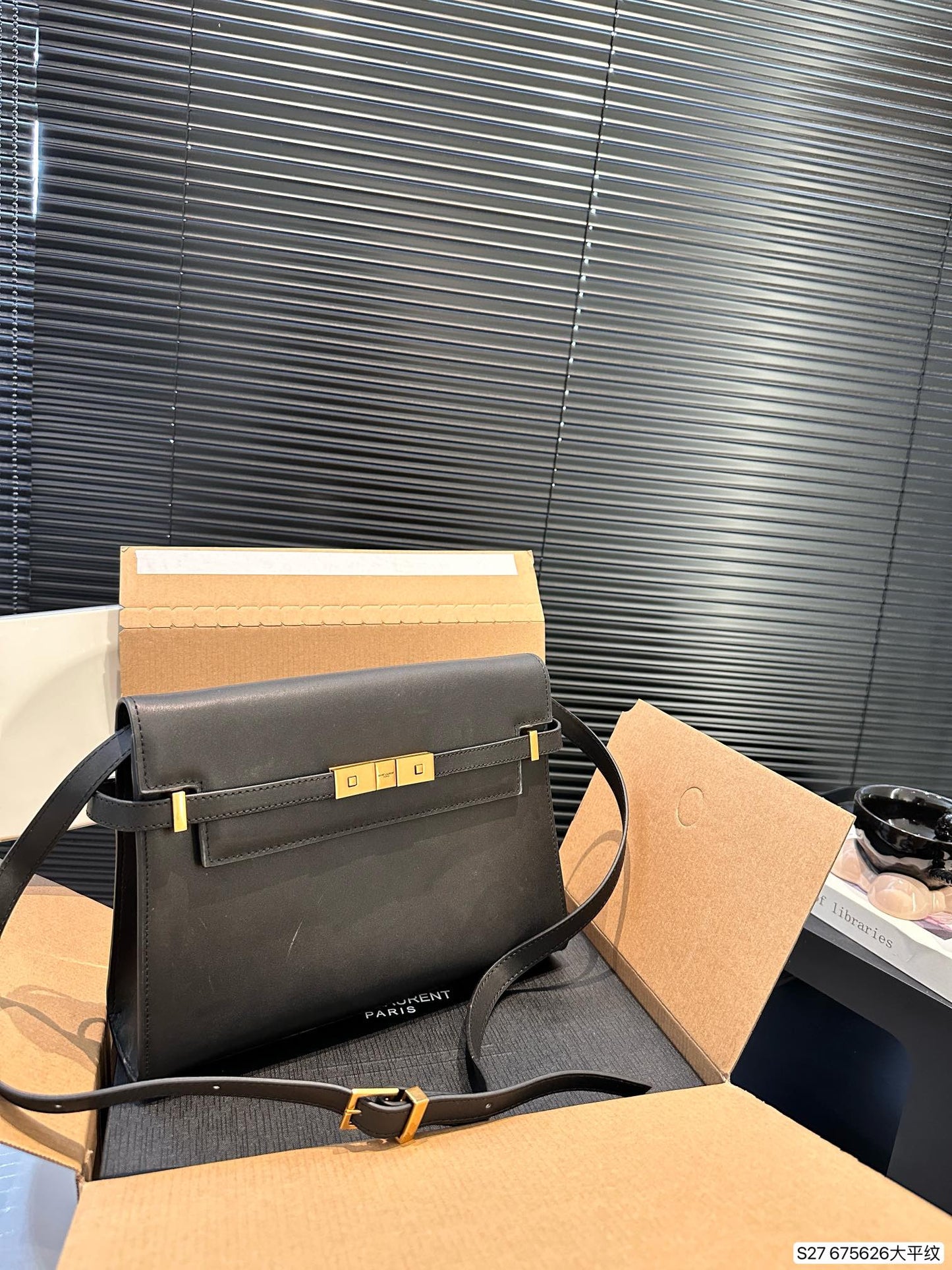 Y new arrival Manhattan bag smooth leather size: 29 * 22 cm