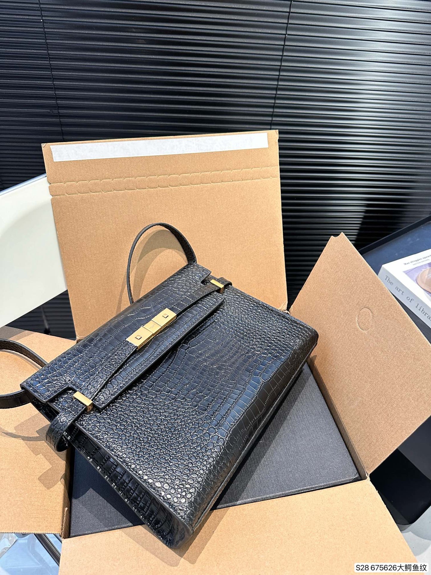 Y new arrival Manhattan bag size: 29 * 22 cm