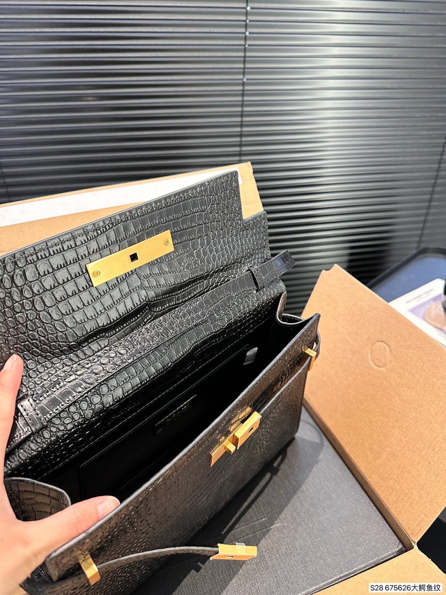 Y new arrival Manhattan bag size: 29 * 22 cm