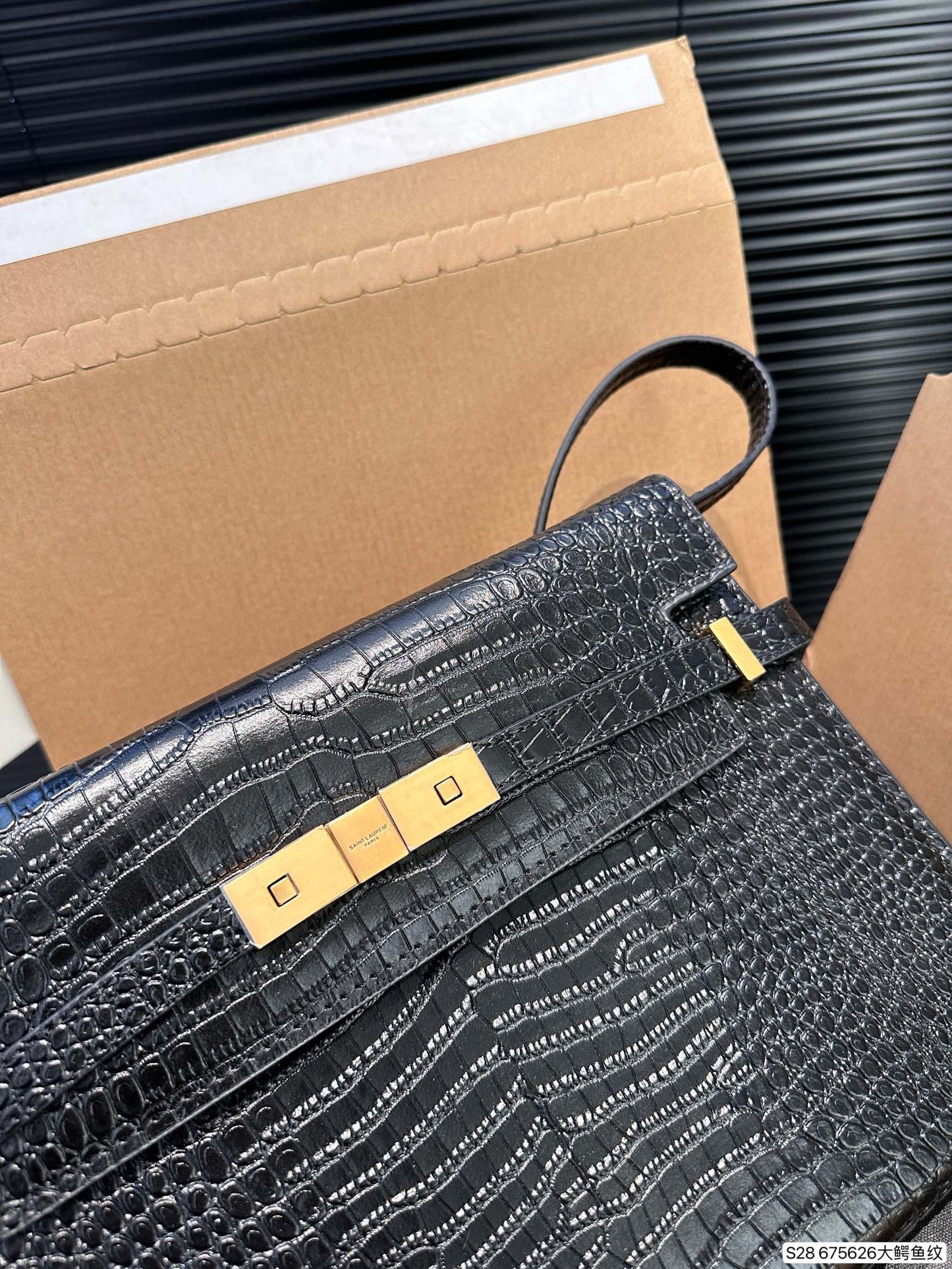 Y new arrival Manhattan bag size: 29 * 22 cm