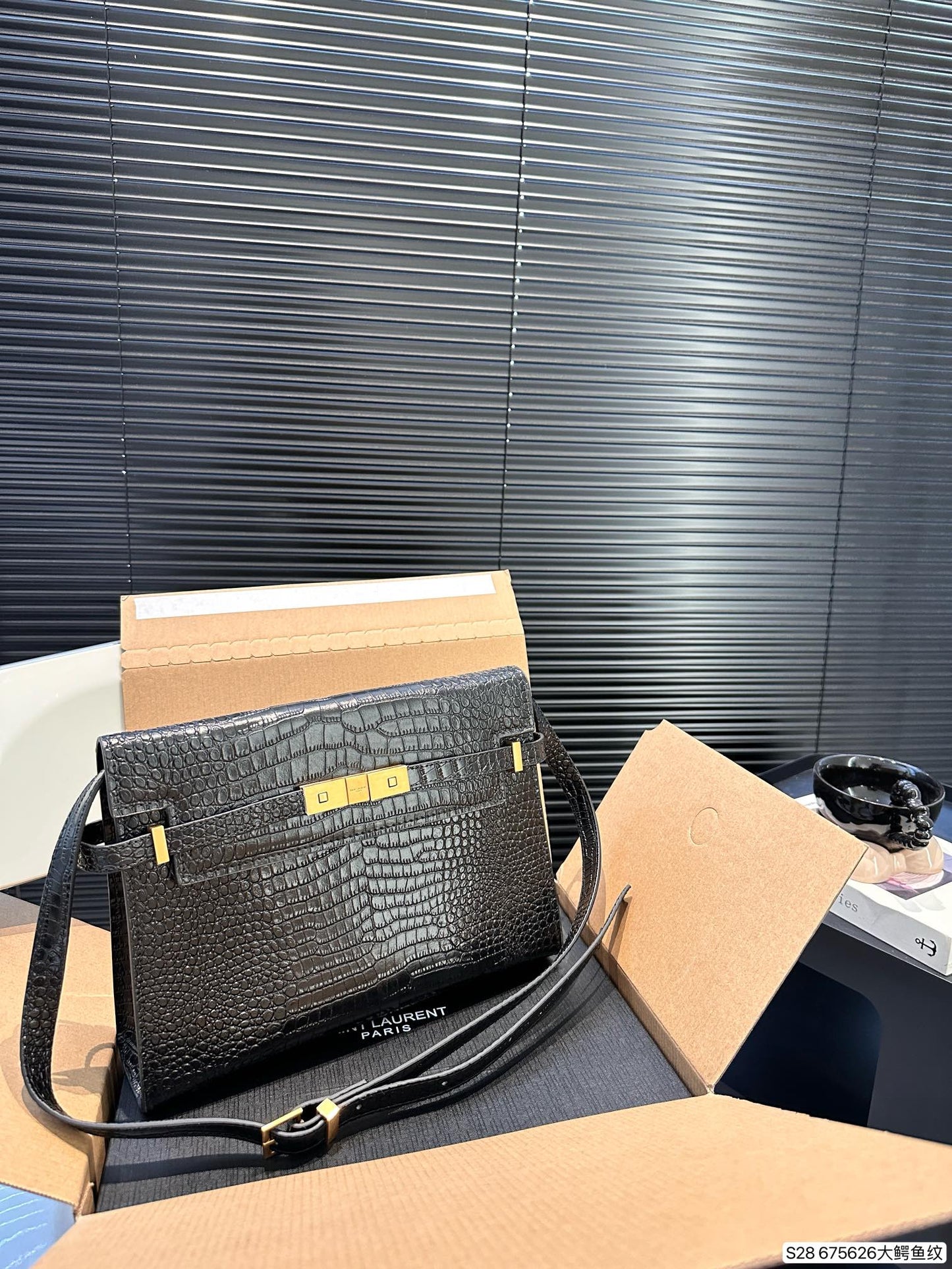 Y new arrival Manhattan bag size: 29 * 22 cm