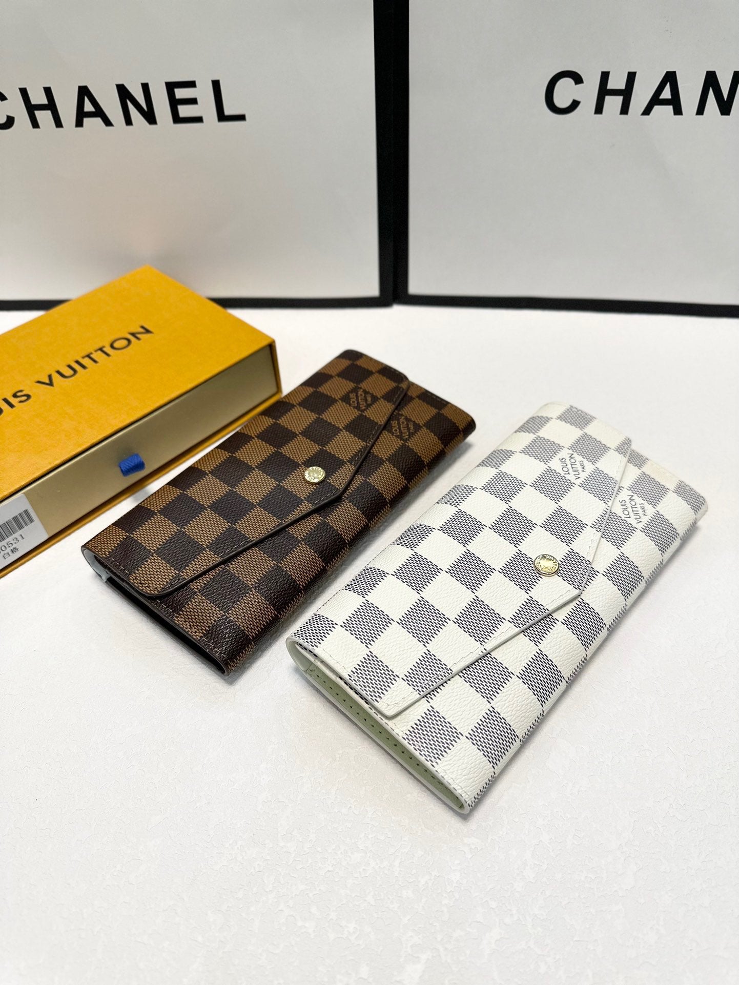 Louis new arrival wallet size: 19x10 cm