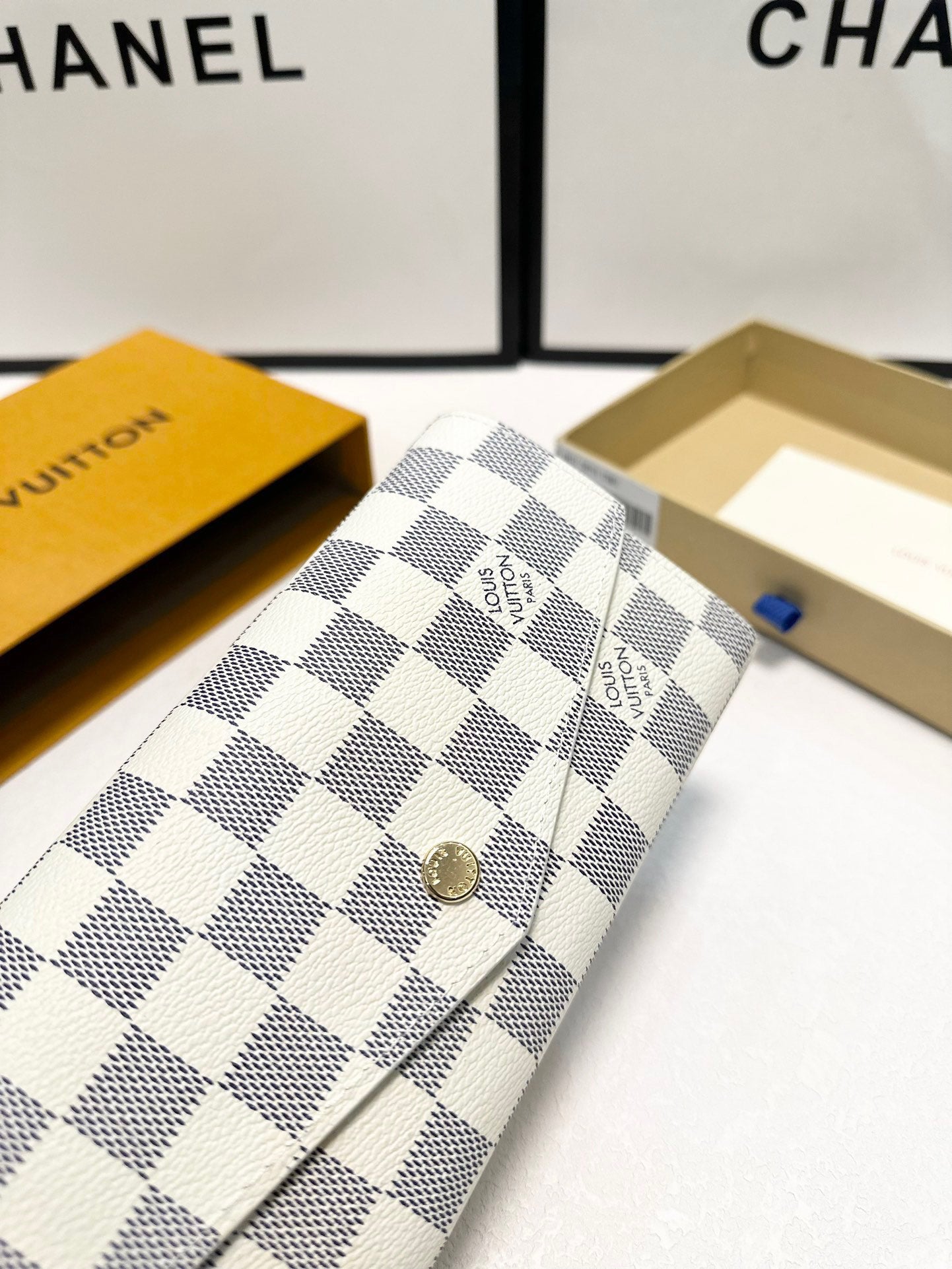 Louis new arrival wallet size: 19x10 cm