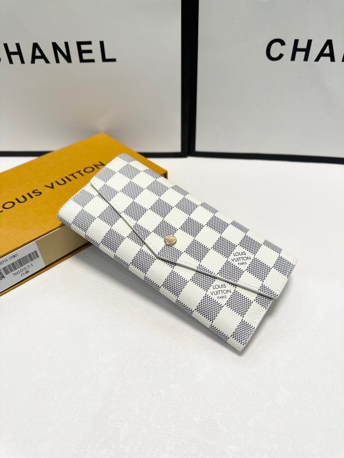 Louis new arrival wallet size: 19x10 cm