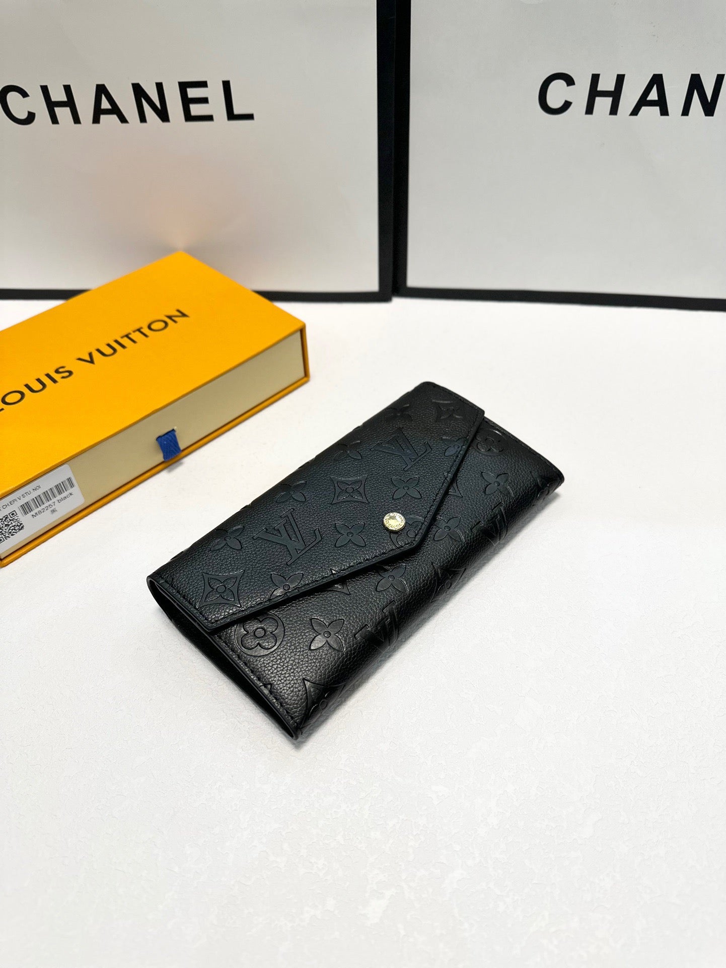 Louis new arrival wallet 02 size: 19x10 cm