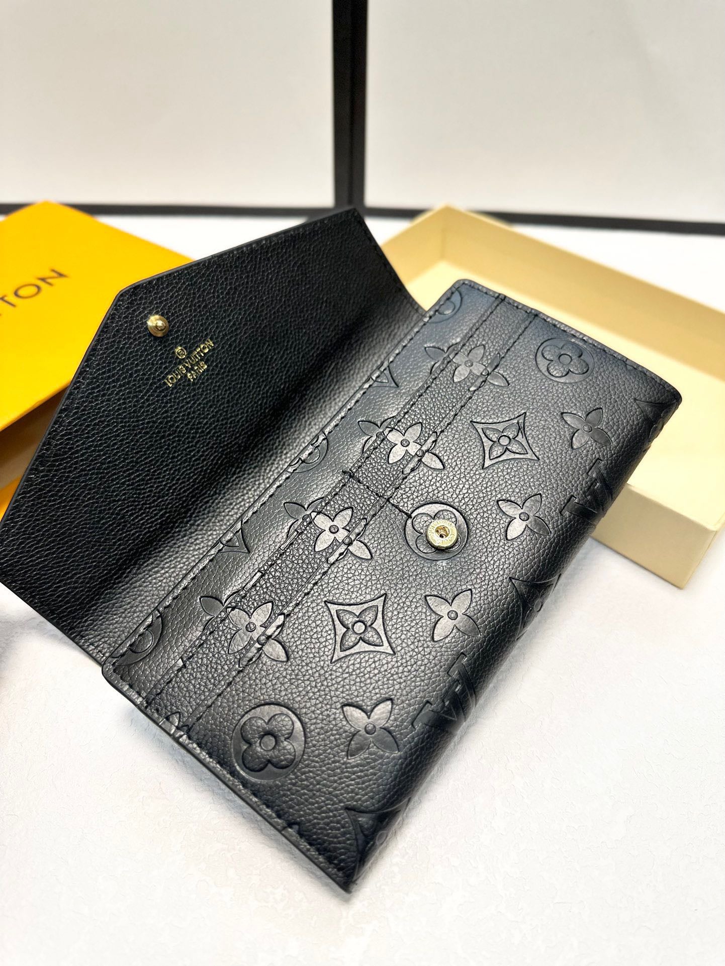 Louis new arrival wallet 02 size: 19x10 cm