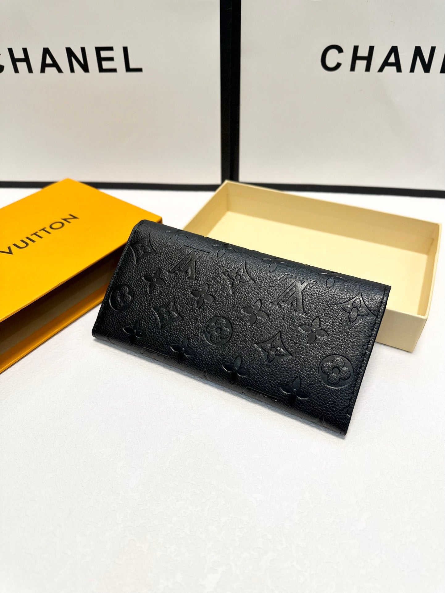 Louis new arrival wallet 02 size: 19x10 cm