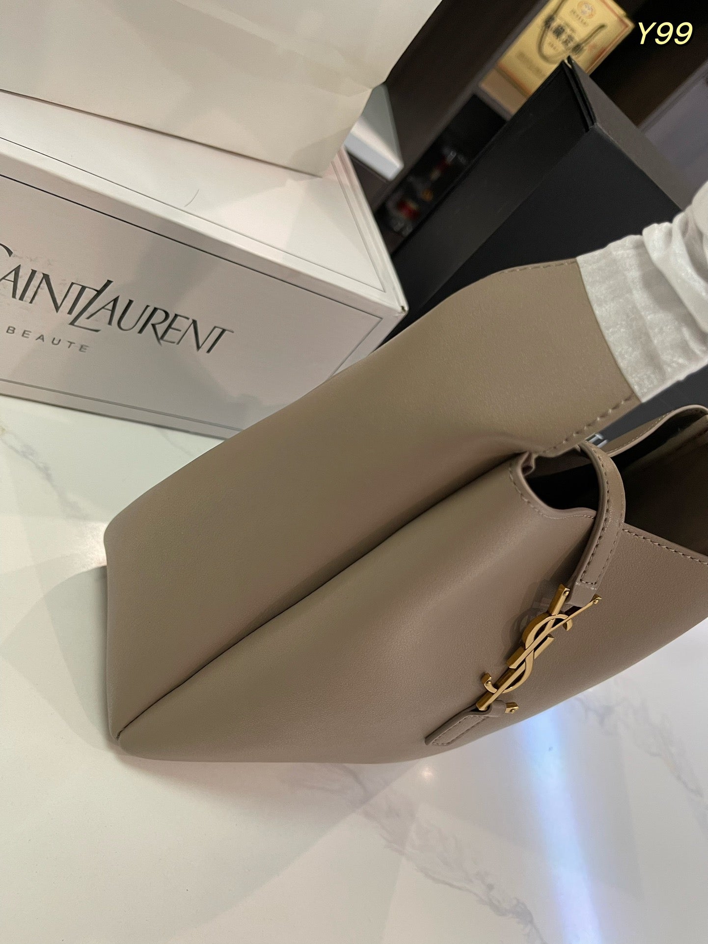 Y new arirval  hobo bag size: 21*21cm