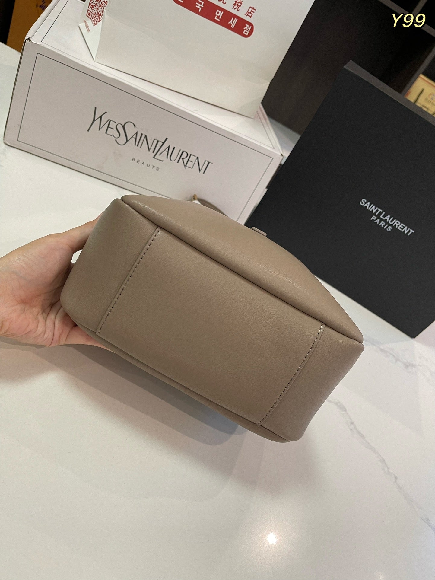 Y new arirval  hobo bag size: 21*21cm